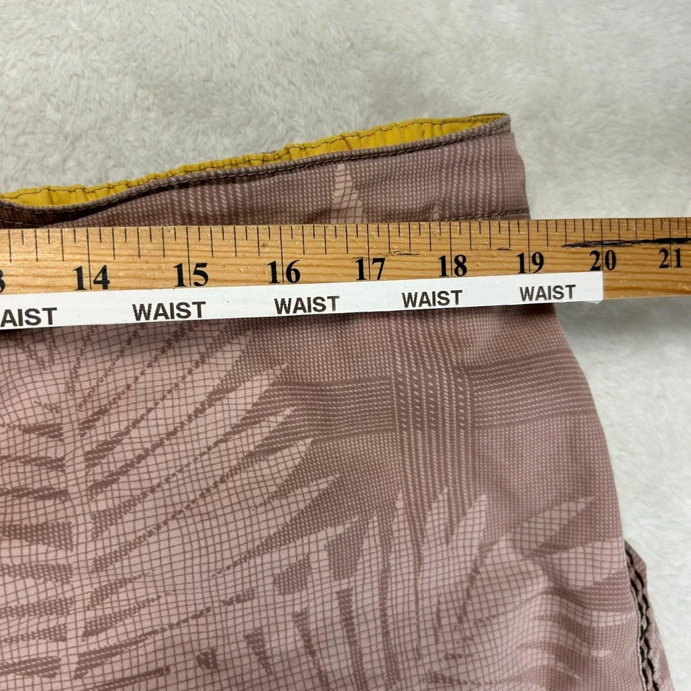 Tommy Bahama Relax Boardshorts Mens XL Pinkish-Brown Tropical Palm Leaf Print